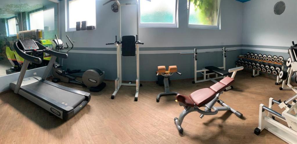 Impero Hotel Beauty & Spa - Bike Hotel Cantello Εξωτερικό φωτογραφία